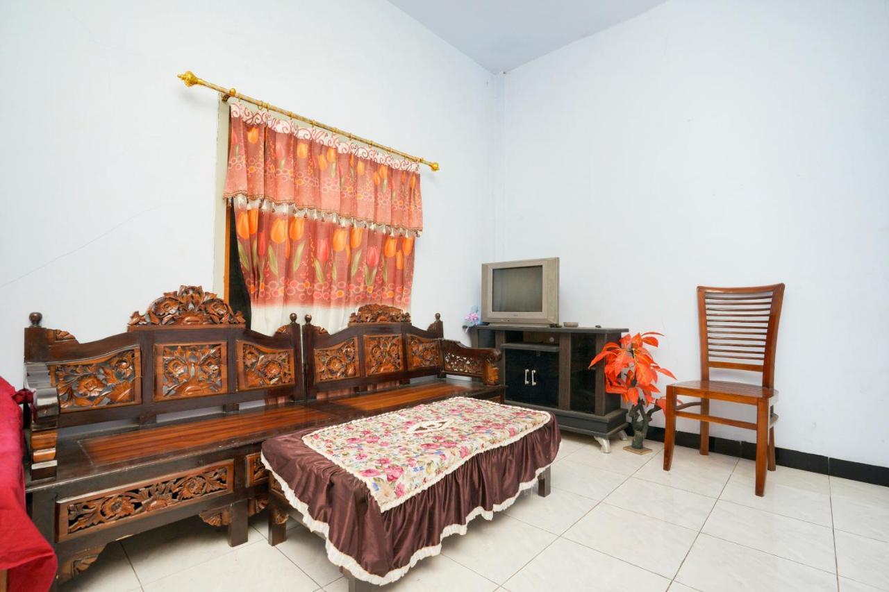 Spot On 2126 Bromo Indah Homestay 프로볼링고 외부 사진