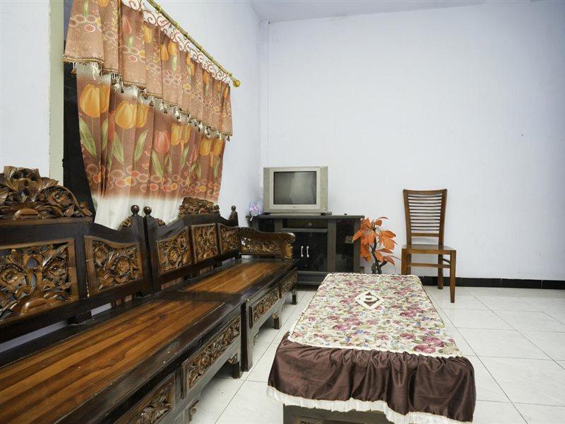 Spot On 2126 Bromo Indah Homestay 프로볼링고 외부 사진