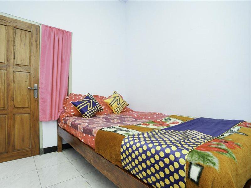 Spot On 2126 Bromo Indah Homestay 프로볼링고 외부 사진